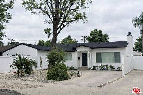 Photo of 7013 Andasol Avenue, Van Nuys, CA 91406 (MLS # 26673173)