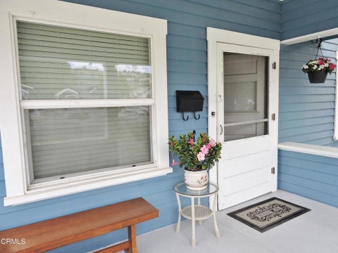 Photo of 916 E Santa Paula Street, Santa Paula, CA 93060 (MLS # V1-37135)