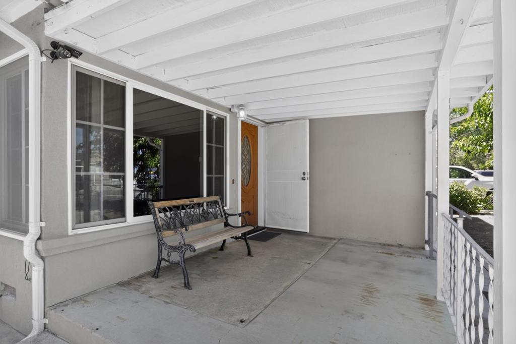 135 N Claremont Avenue