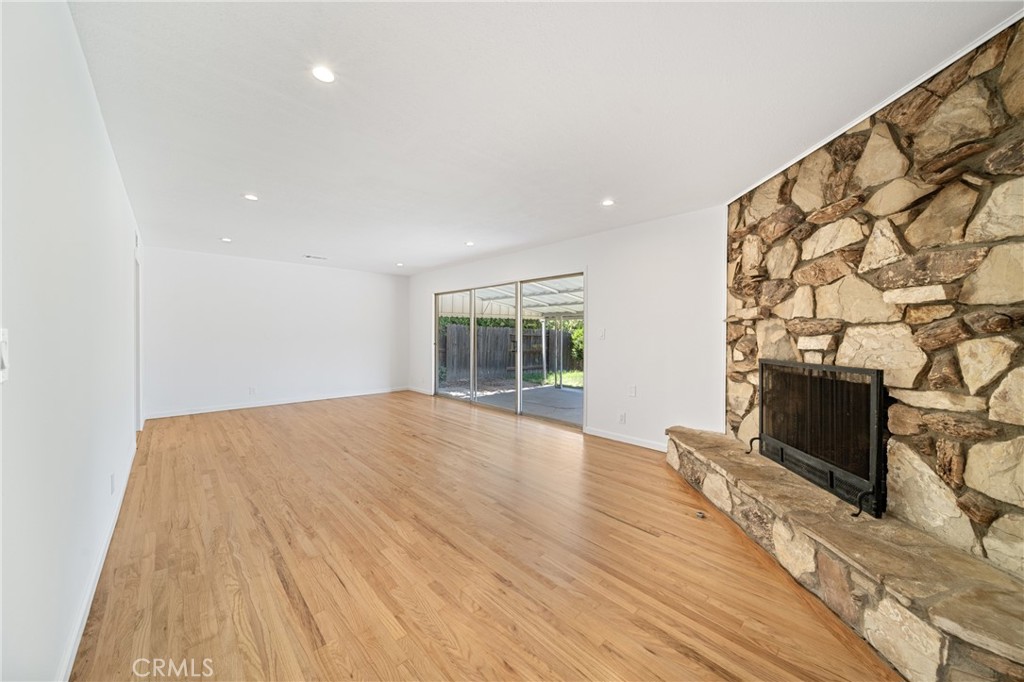 1625 Victoria Drive