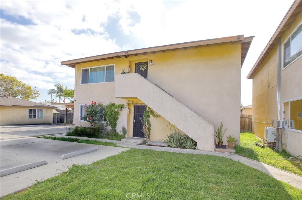 6029 Live Oak Street