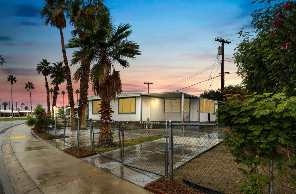 Tri Palm Estates - Manufactured In Park