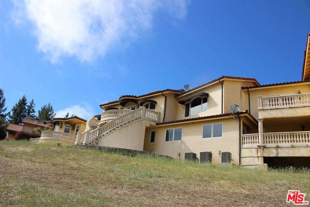 26985 Loma Prieta Way