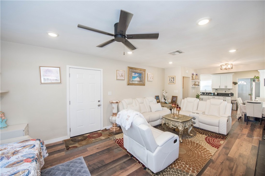2803 Ladera Road