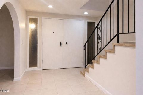 Photo of 1930 Adrian St, Newbury Park, CA 91320 (MLS # V1-35297)