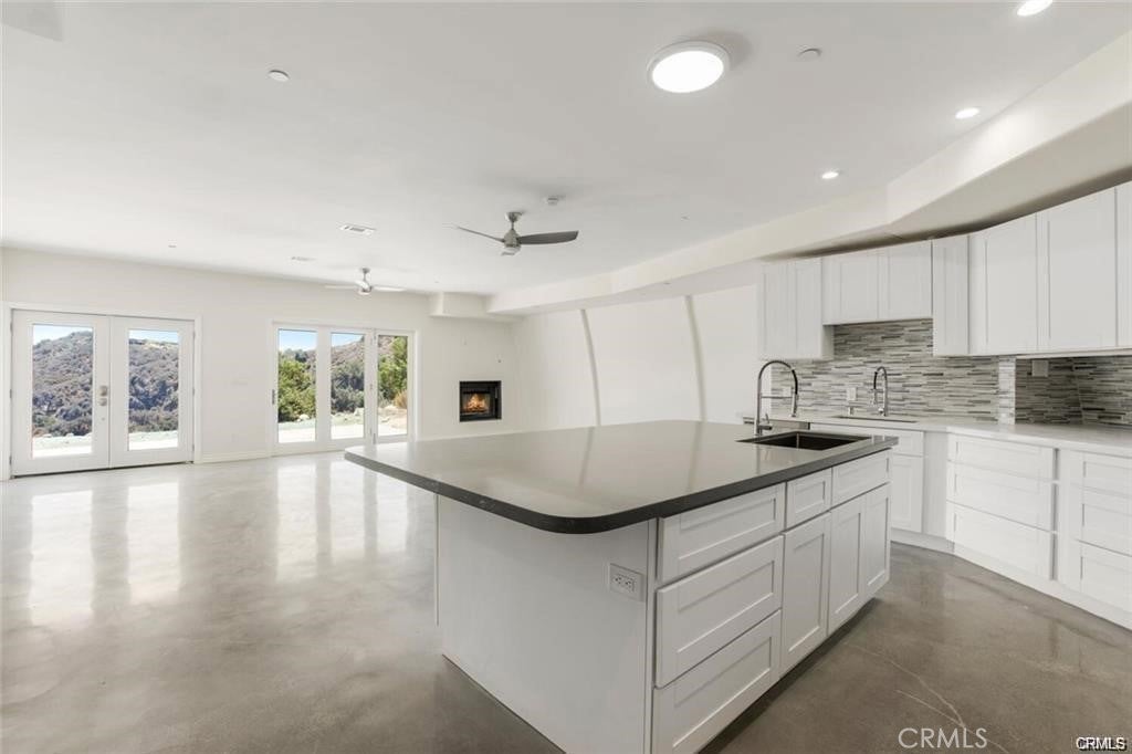 2411 N Topanga Canyon Boulevard