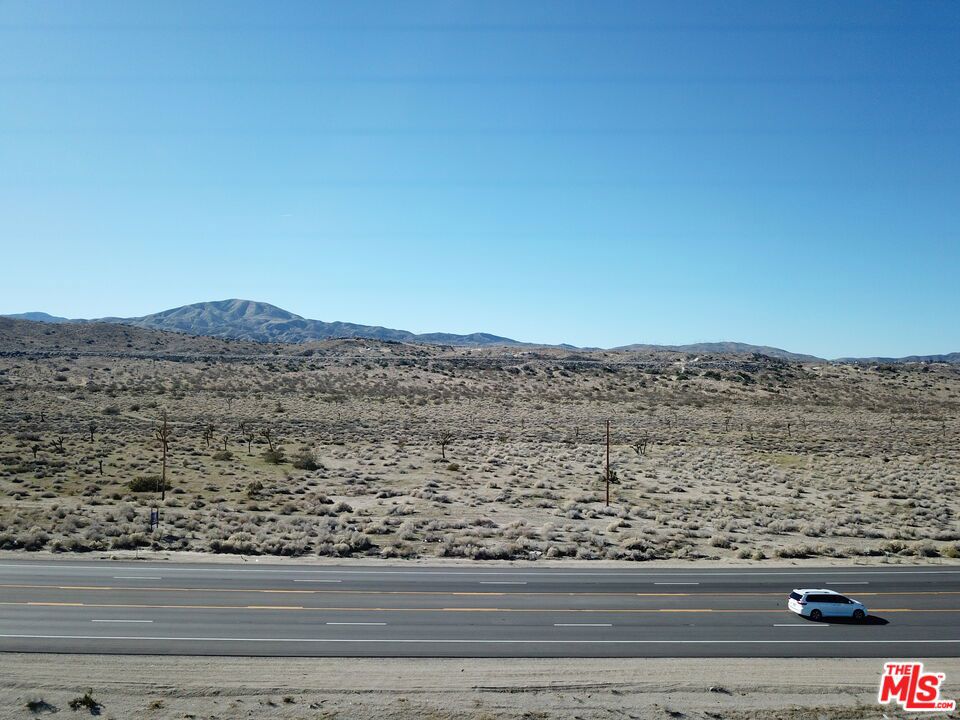 6386 Pearblossom Highway