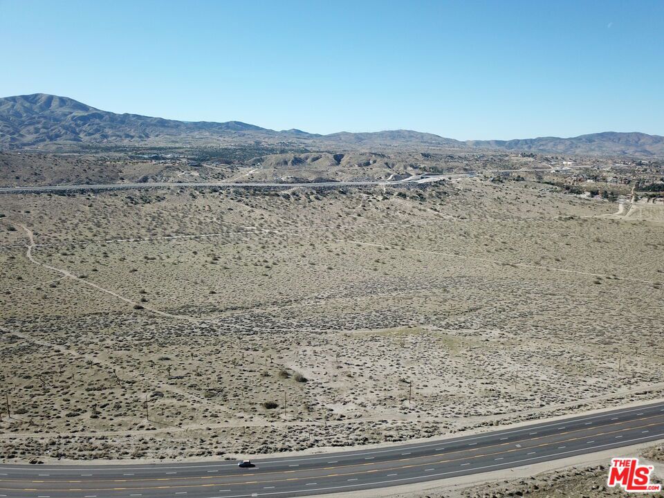 6386 Pearblossom Highway