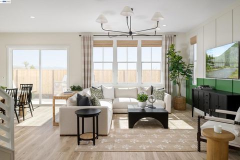 Photo of 3815 3815 Hereford Road Rd, Dublin, CA 94568 (MLS # 41126047)