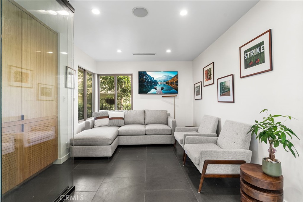 Ridge Townhomes Peters (RP) - Residential