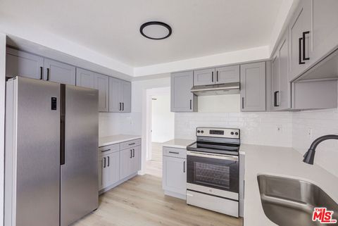 Tiny photo for 1211 Beryl St #A, Redondo Beach, CA 90277 (MLS # 25579983)