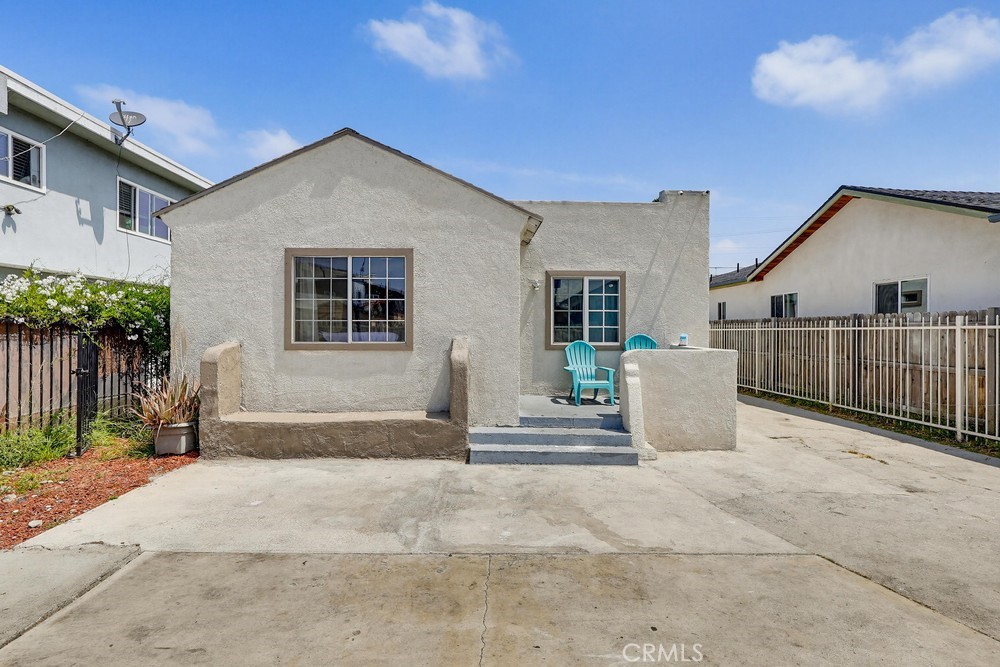 5435 Smiley Drive