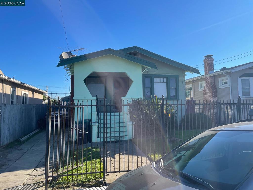 1332 103Rd Ave Ave, Oakland CA 94603