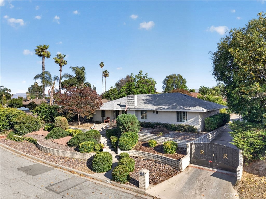2859 Vista Way