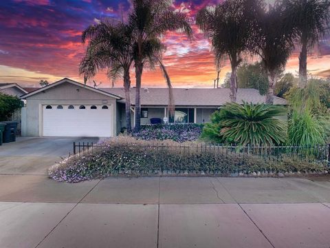 Photo of 603 GALENA ST St, El Cajon, CA 92019 (MLS # 250042186SD)
