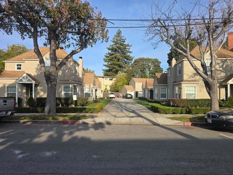 Photo of 1218 Bellevue Avenue #4, Burlingame, CA 94010 (MLS # ML82033494)