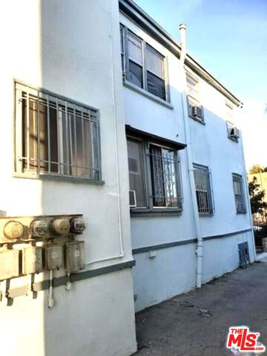 901 S Catalina Street