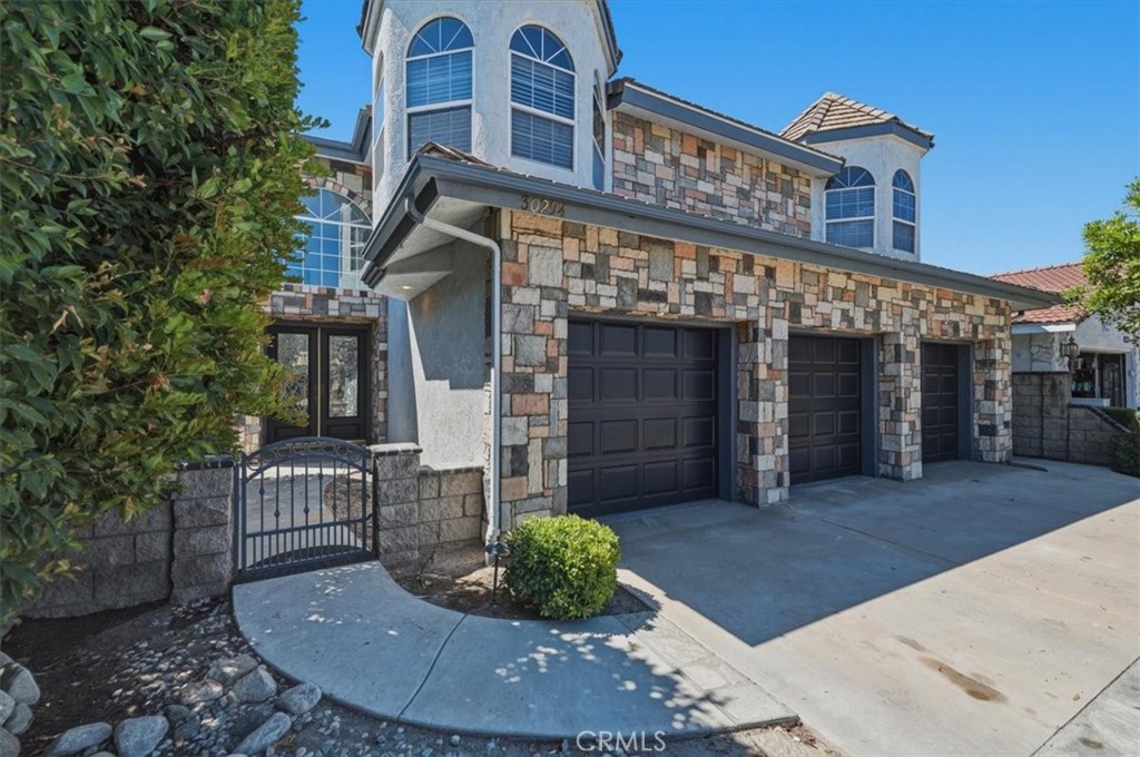 Photo 1 of 75 — 30294 Little Harbor, Canyon Lake, CA 92587