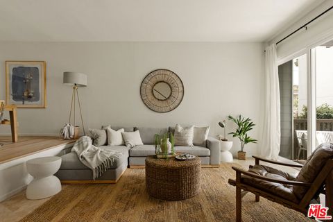 Photo of 5100 Riverton Avenue #9, North Hollywood, CA 91601 (MLS # 26681299)