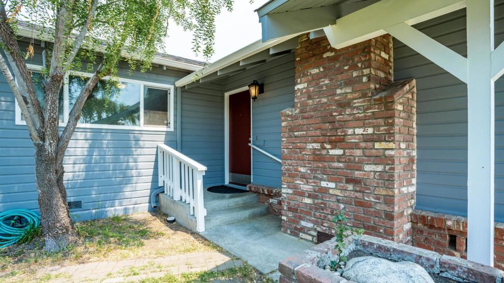 136 Del Mar Drive
