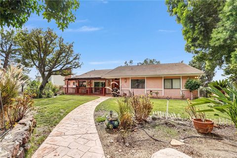 8530 Vine Valley N Sun Valley CA 91352