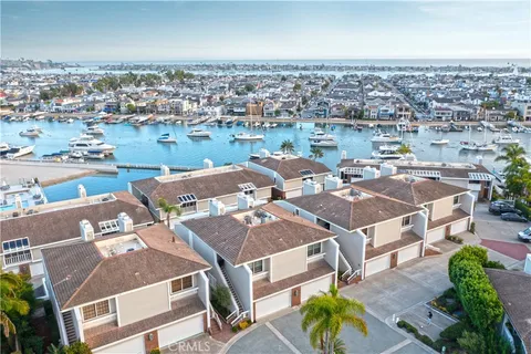 990 Bayside Cove Unit 609, Newport Beach, CA 92660 - MLS#: IV25217534