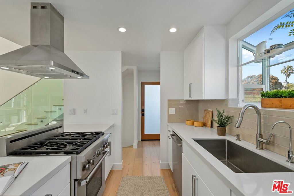 14 Reef Street 4