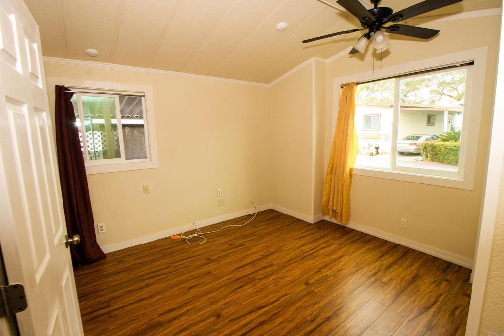 400 N Melrose Drive SPC 40