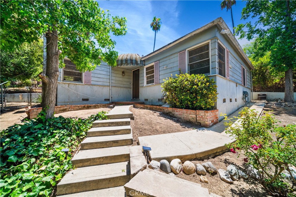 4118 Division Street