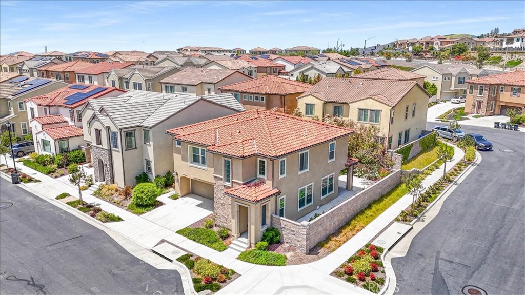 1901 Aliso Canyon Drive