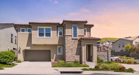 1901 Aliso Canyon Drive, Lake Forest, CA 92610 - MLS#: TR25238964