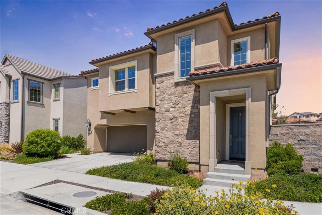 1901 Aliso Canyon Drive