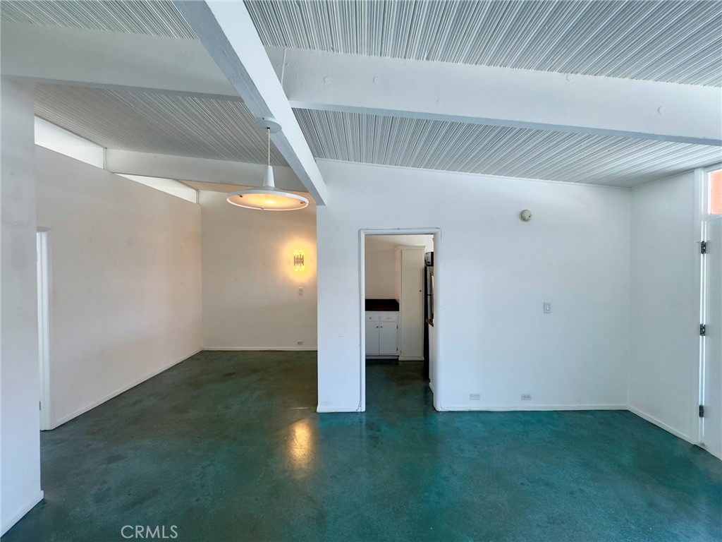 Properties 4 1400 N Hayworth Avenue 28
