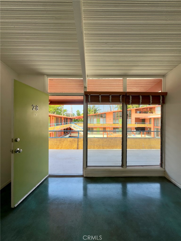 Properties 2 1400 N Hayworth Avenue 28
