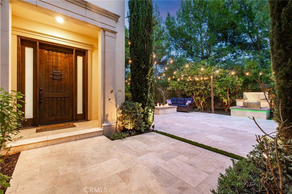 Photo of 148 Sunset Cove Cv, Irvine, CA 92602 (MLS # OC26053740)