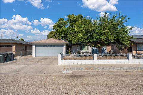 Photo of 910 Marlyce Lane, Hemet, CA 92543 (MLS # CV25253719)