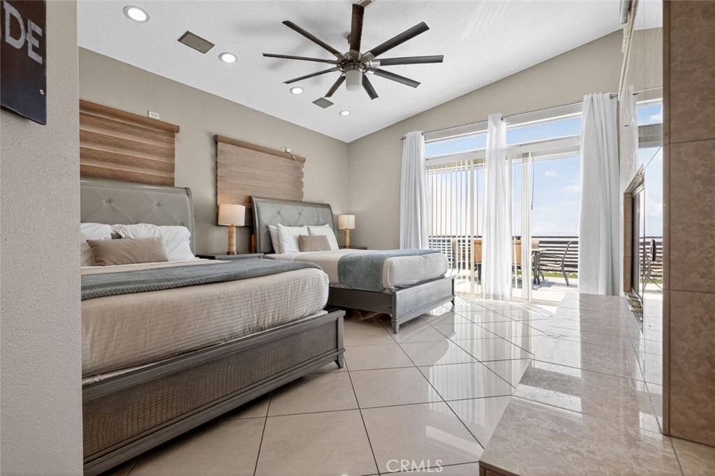 Dessert Hot Springs - Residential