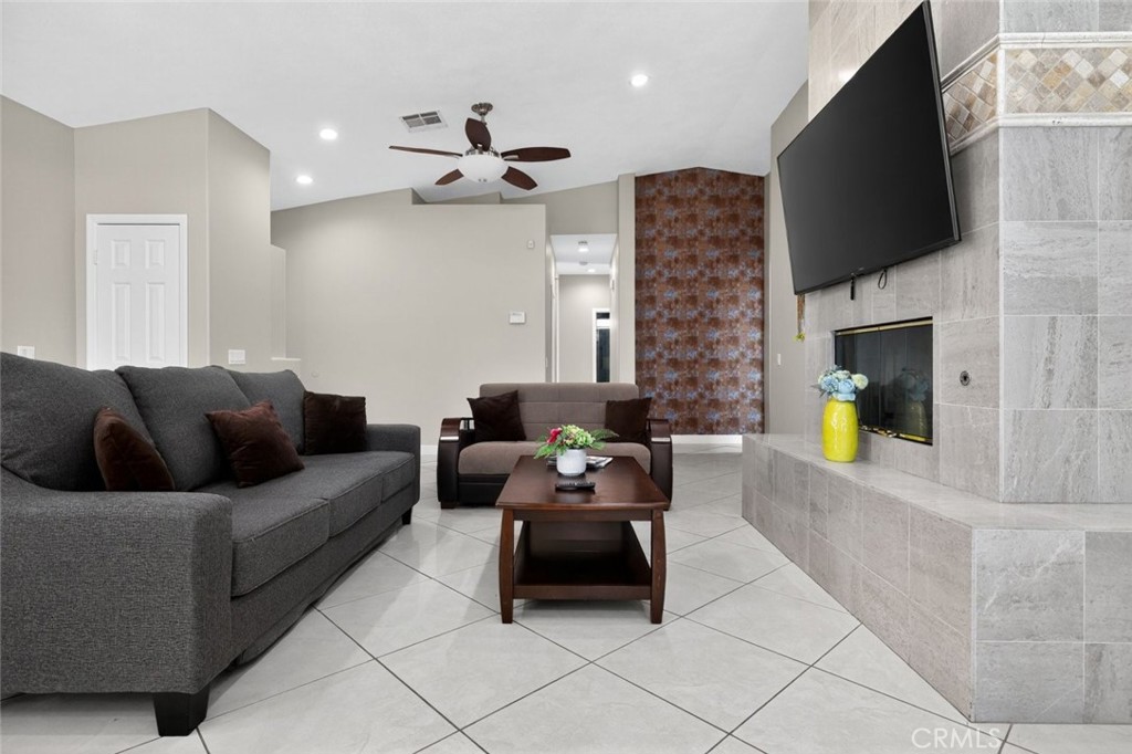 Dessert Hot Springs - Residential