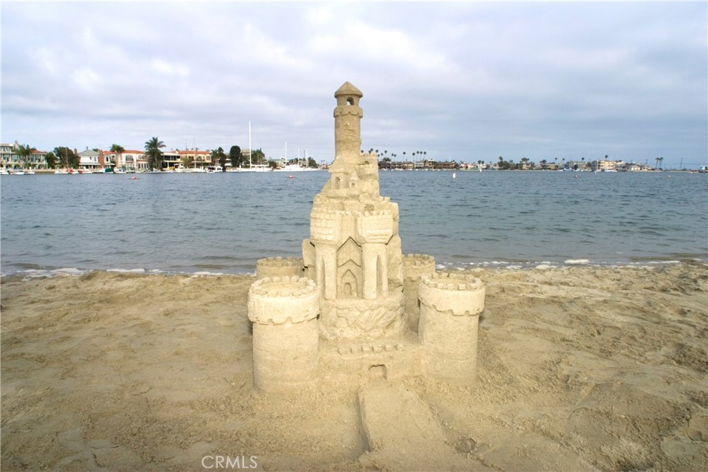 Villa Riviera (VLR) - Residential Lease