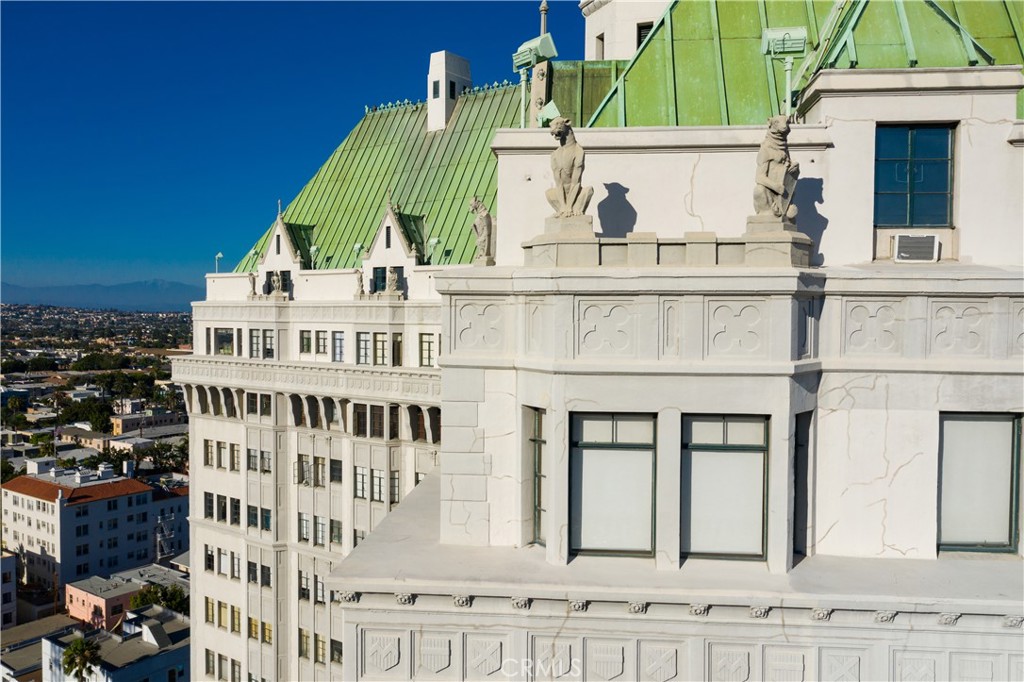 Villa Riviera (VLR) - Residential Lease