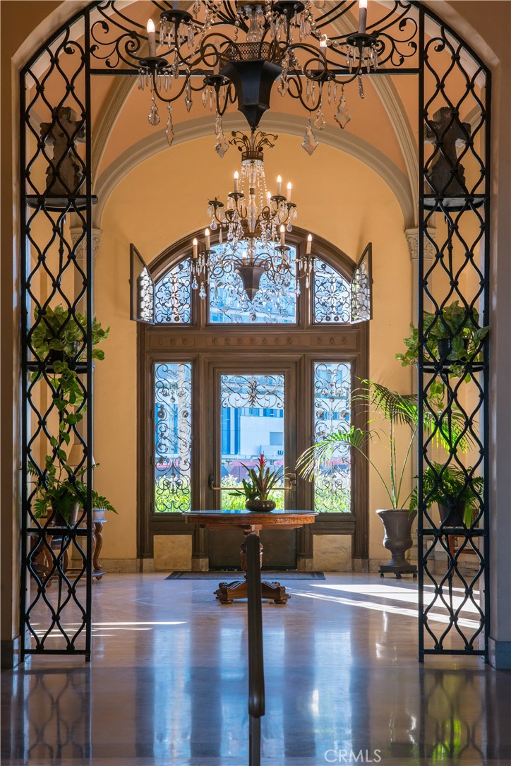 Villa Riviera (VLR) - Residential Lease