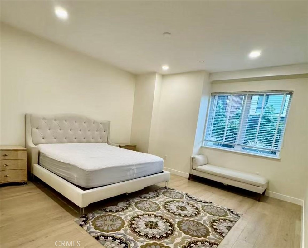 1200 Rivington