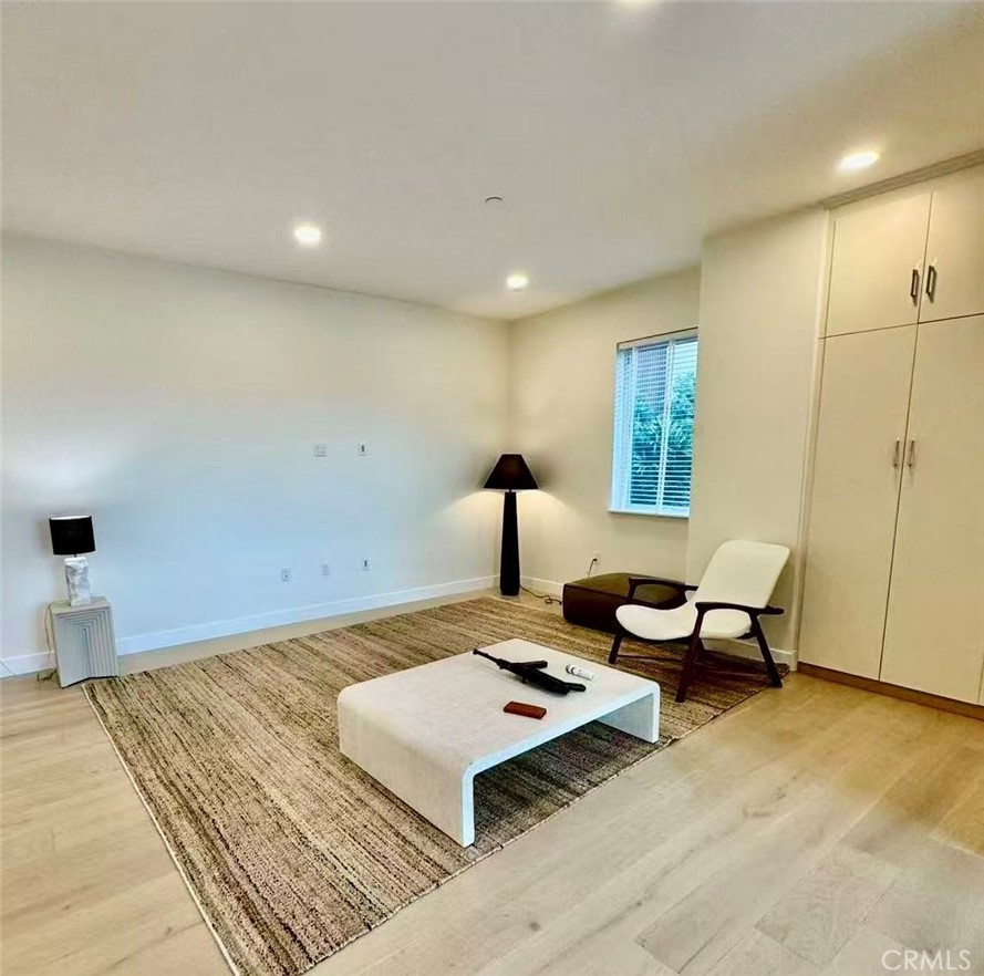 1200 Rivington