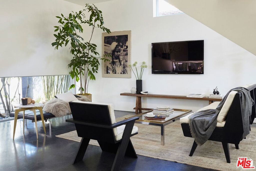 Photo of 1201 CABRILLO Avenue, Venice, CA 90291 (MLS # 25583221)