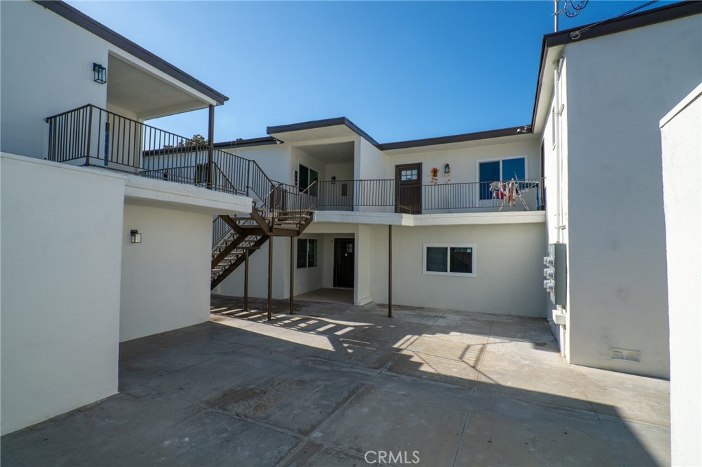 705 E Santa Fe Avenue