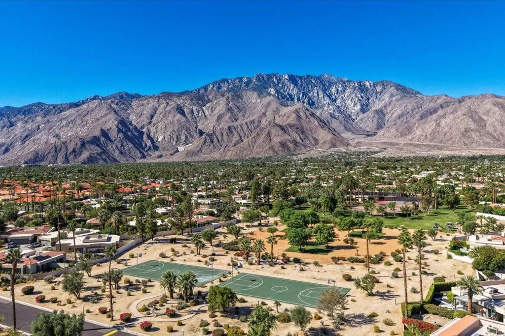 Palm Springs, California 92262, United States, 2 Bedrooms Bedrooms, ,2 BathroomsBathrooms,Residential,Active,256340