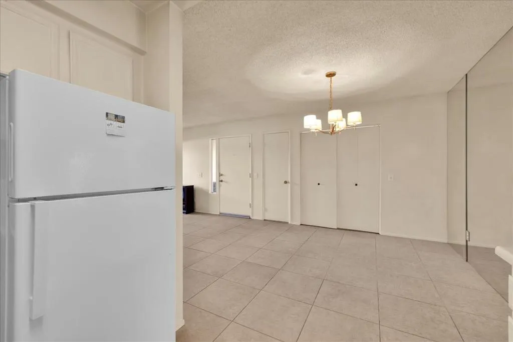 Palm Springs, California 92262, United States, 2 Bedrooms Bedrooms, ,2 BathroomsBathrooms,Residential,Active,256340