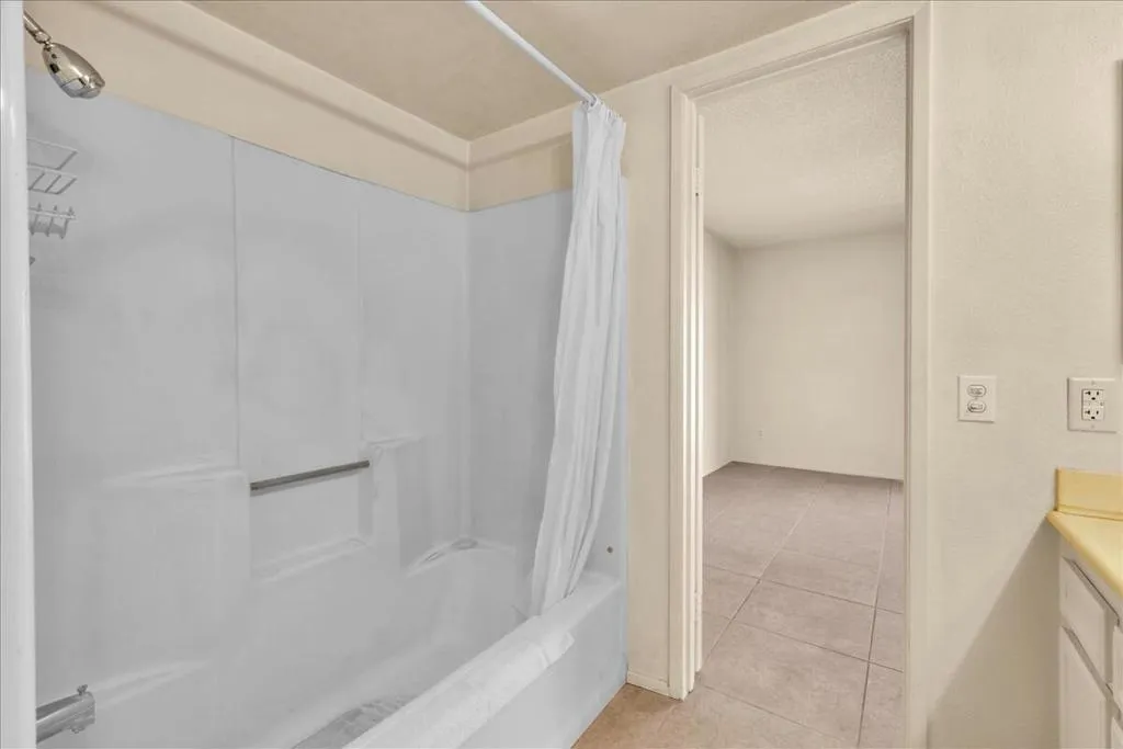 Palm Springs, California 92262, United States, 2 Bedrooms Bedrooms, ,2 BathroomsBathrooms,Residential,Active,256340