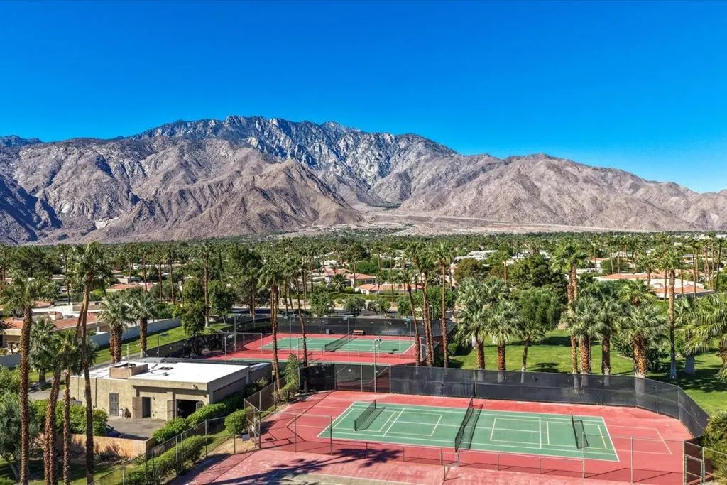 Palm Springs, California 92262, United States, 2 Bedrooms Bedrooms, ,2 BathroomsBathrooms,Residential,Active,256340