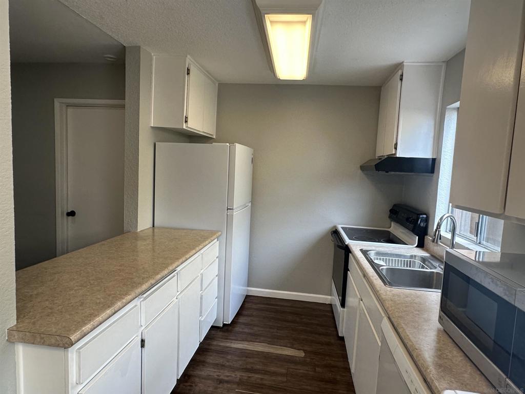3142 Midway Drive B112
